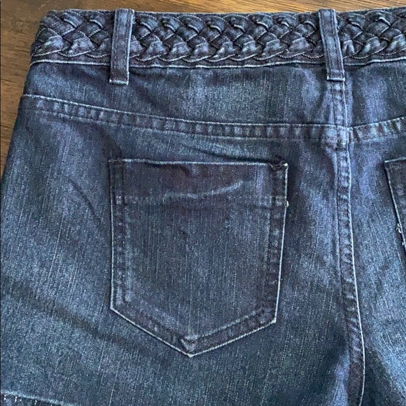 🐥New Forever21 Denim shorts - Picture 7 of 8